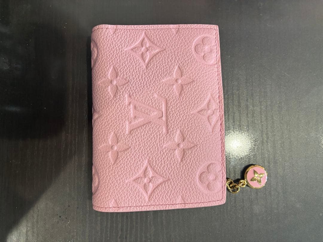 LOUIS VUITTON ピンク 二つ折り財布