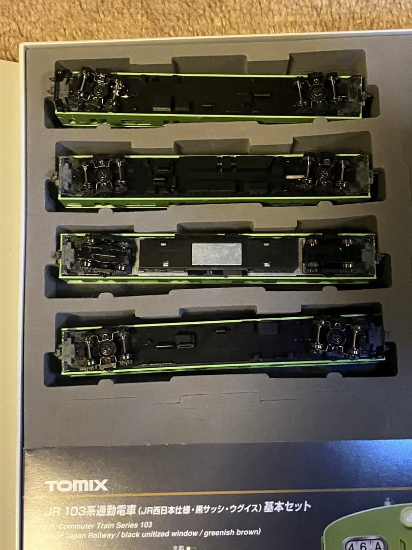 TOMIX 98422 103系JR西日本仕様・黒サッシ・ウグイス基本セット4両