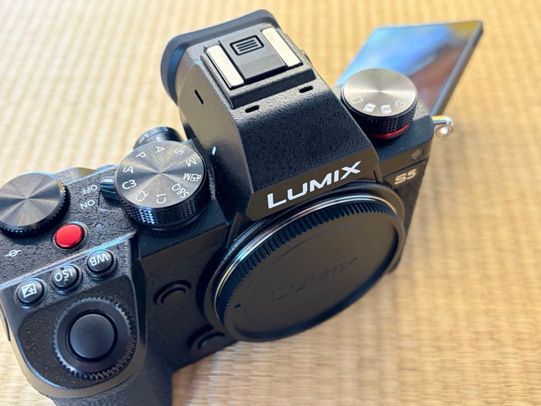 LUMIX S5 フルサイズミラーレスカメラ