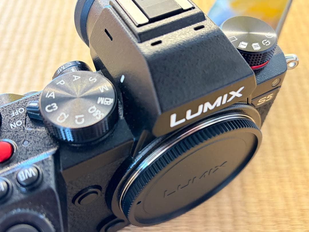 LUMIX S5 フルサイズミラーレスカメラ