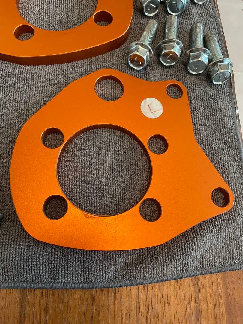 【美品】プリウスα ベストスタイル　キャンバープレート3度