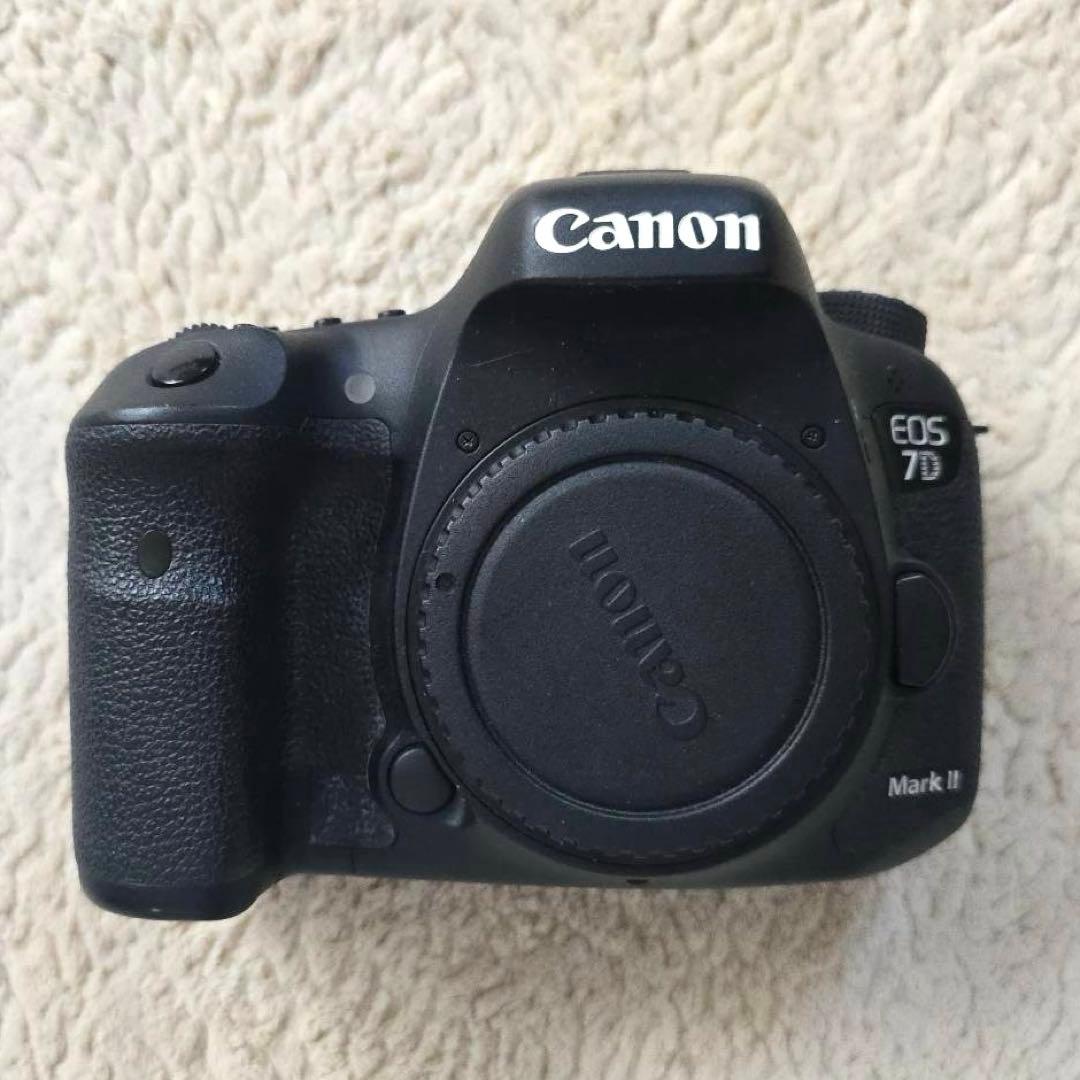 年内値下中！【即購入可能】【ボディのみ】Canon EOS 7D Mark II