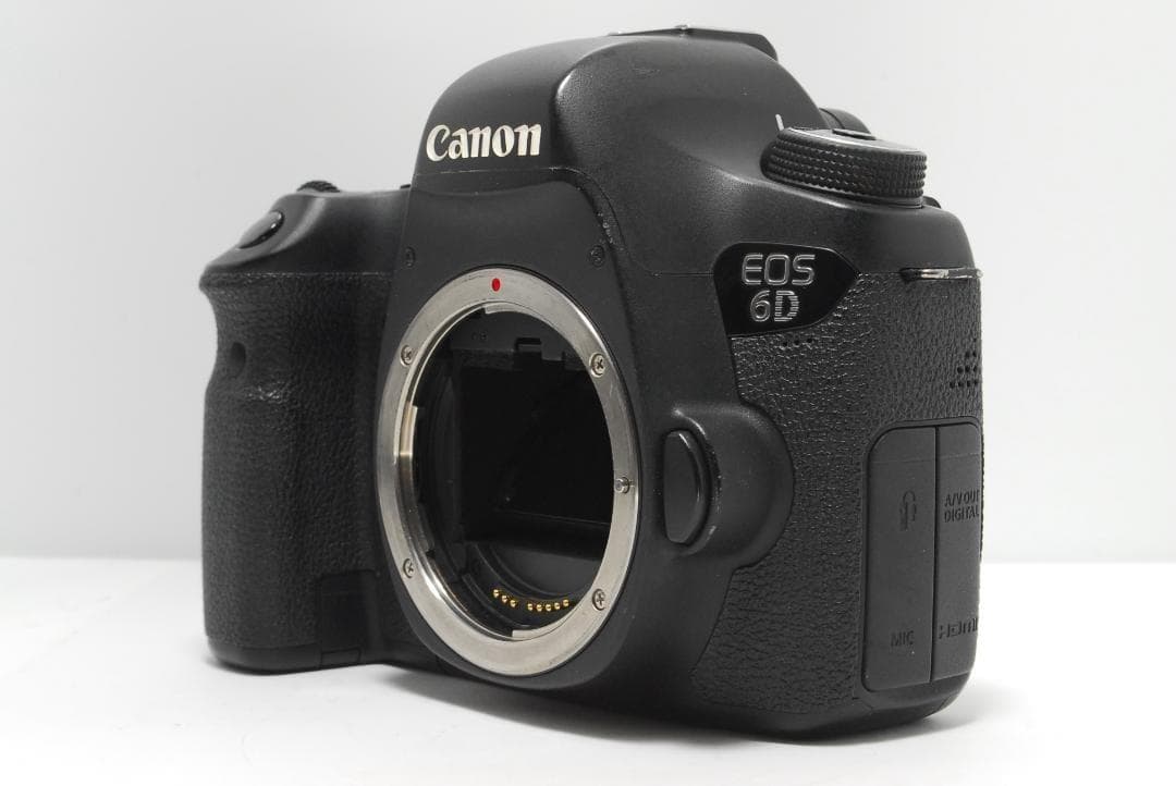 【フルサイズモデル】Canon 6D　WiFi搭載　高速AF　スマホ転送