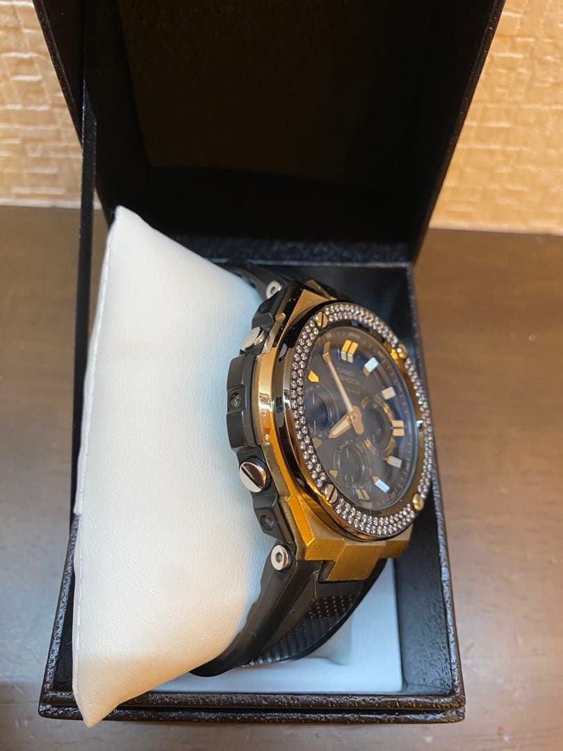 【お得品】G-SHOCK GST-W100G 1AJF ゴールド　カスタムベゼル