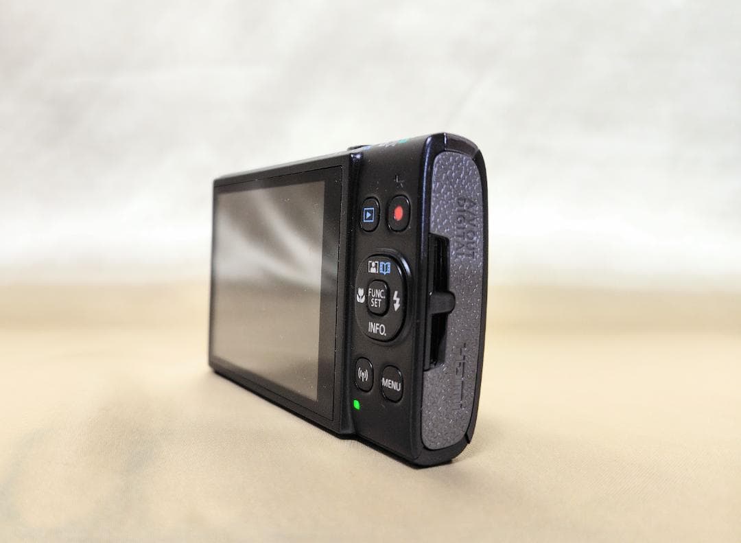 Canon IXY 650m 保護ガラス・専用ケース付き