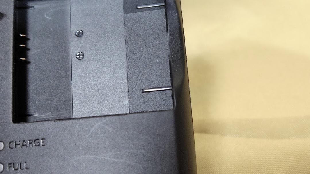 Canon IXY 650m 保護ガラス・専用ケース付き