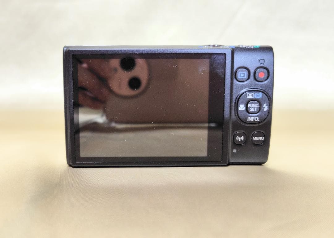 Canon IXY 650m 保護ガラス・専用ケース付き