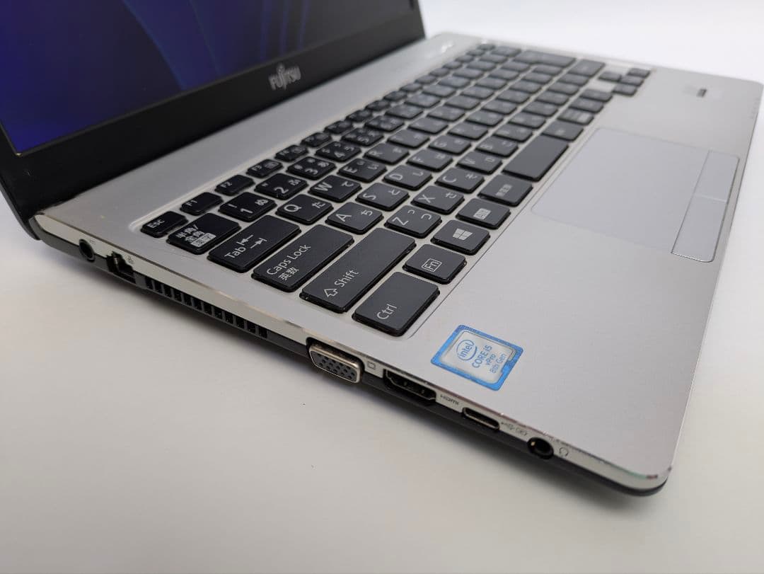 富士通 LIFEBOOK i5 8世代 win11