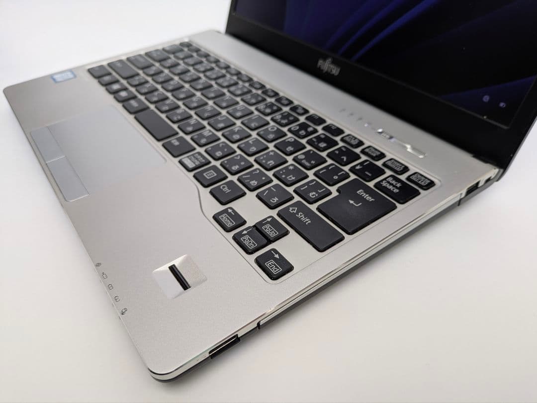 富士通 LIFEBOOK i5 8世代 win11