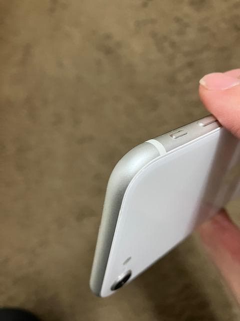 iPhone SE 第2世代　64GB ホワイト