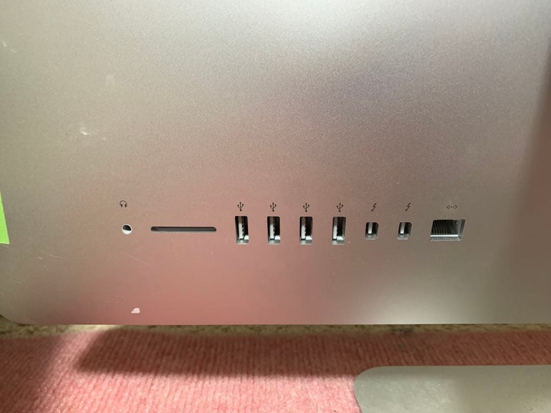 iMac Retina 4K, 21.5-inch, Late 2015 画面割