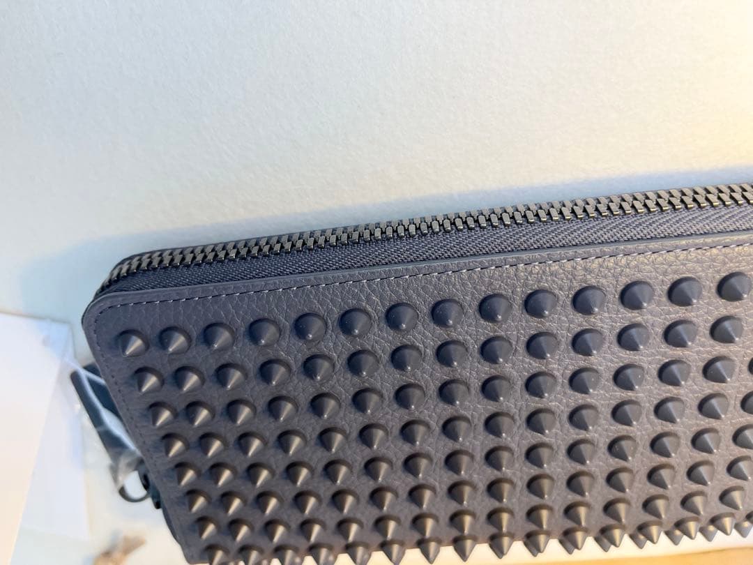 【新品11万】クリスチャンルブタン 長財布Christian louboutin