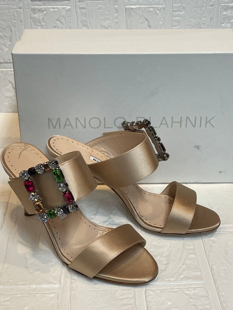 【未使用】Manolo Blahnik（マノロブラニク）サテンミュールサンダル❤︎