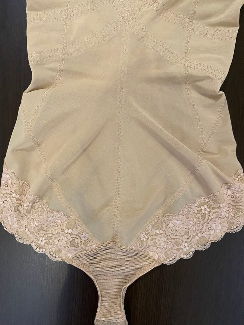 LALA グラントイーワンズ補正下着ボディスーツ80L （展示品）