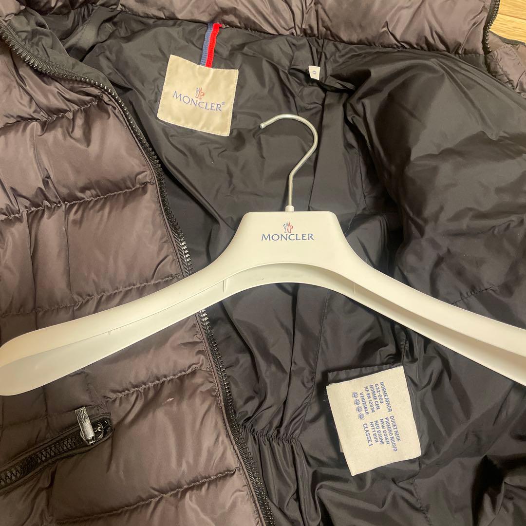 MONCLER フード付きダウンジャケット グレー