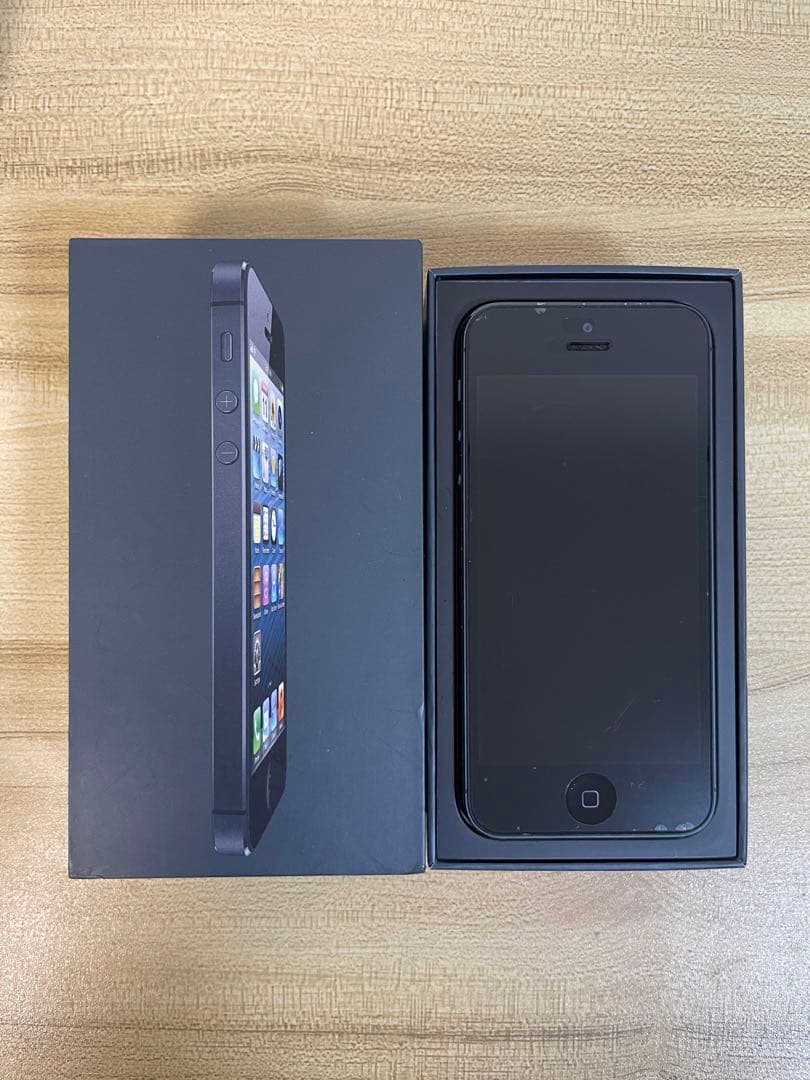 Apple iPhone 5 ブラック 64GB