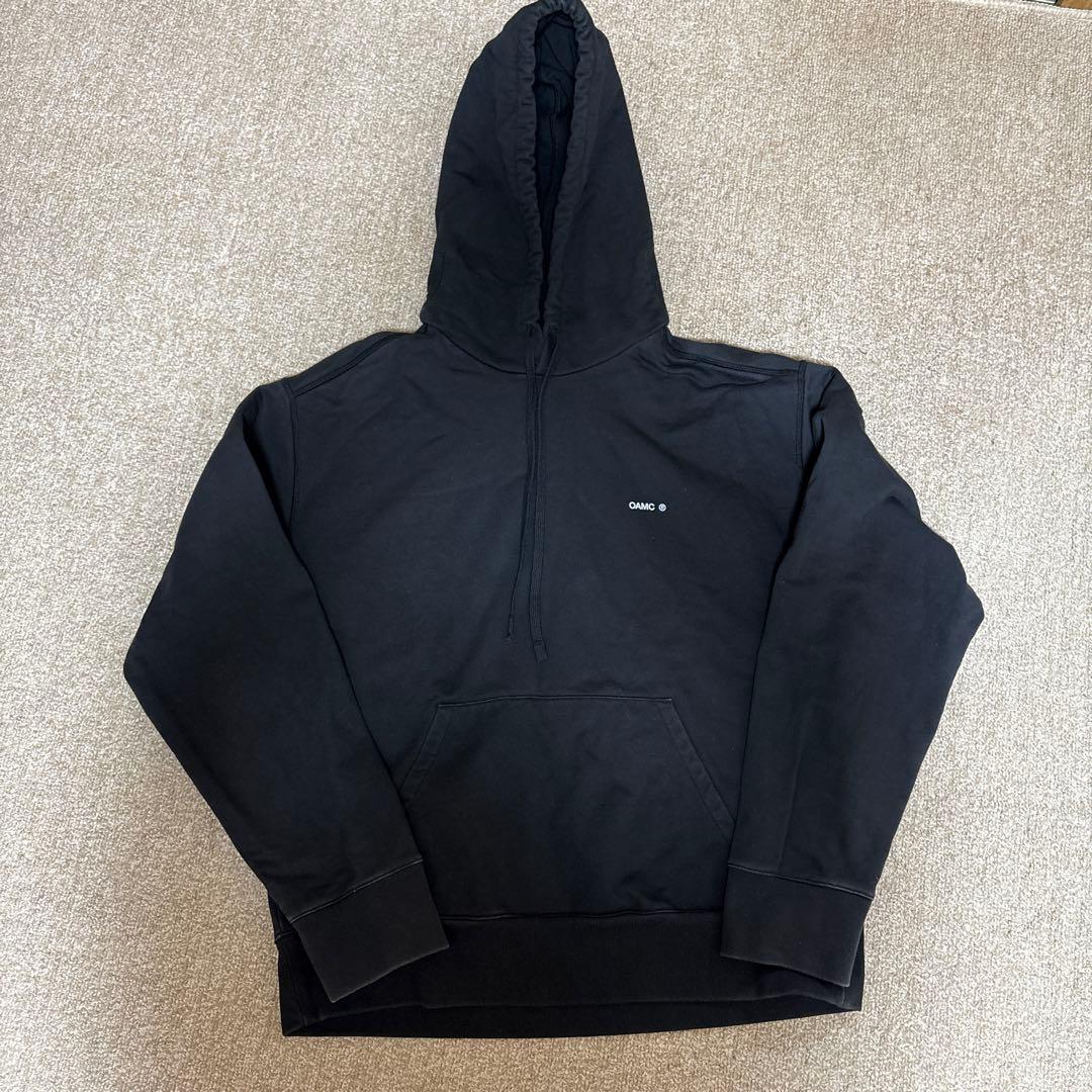 OAMC ブラックパーカー フロントポケット付き　オーエーエムシー 大人気商品
