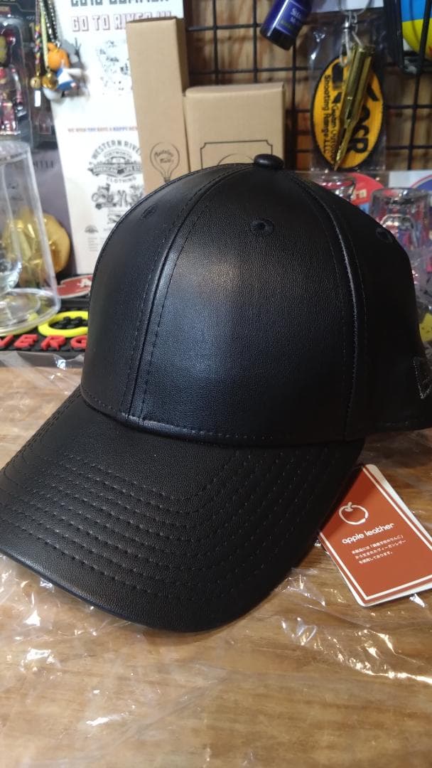 【新品未使用】ニューエラ 9FORTY アップルレザー ブラック