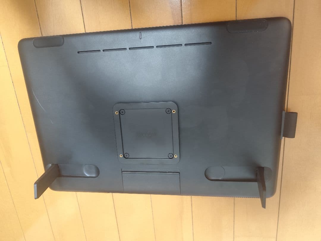 液晶タブレット Wacom Cintiq 16 DTK-1660