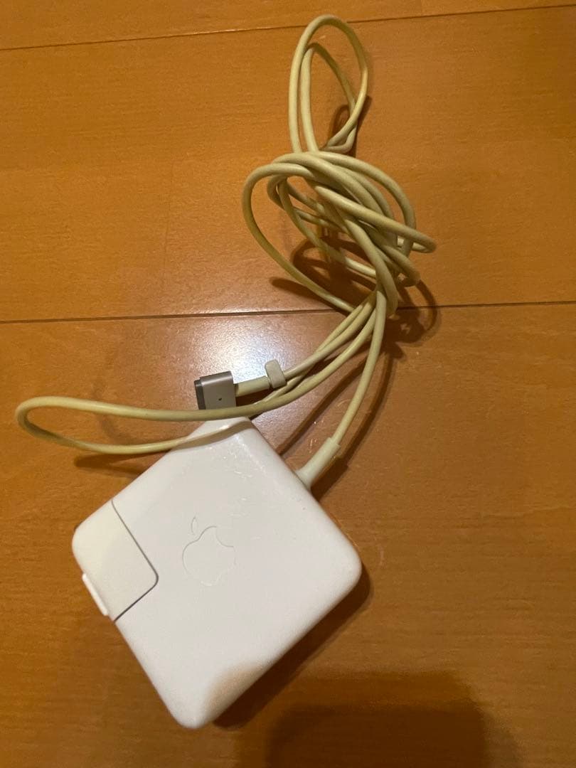 Apple MacBook Air 2015、 13インチ シルバー