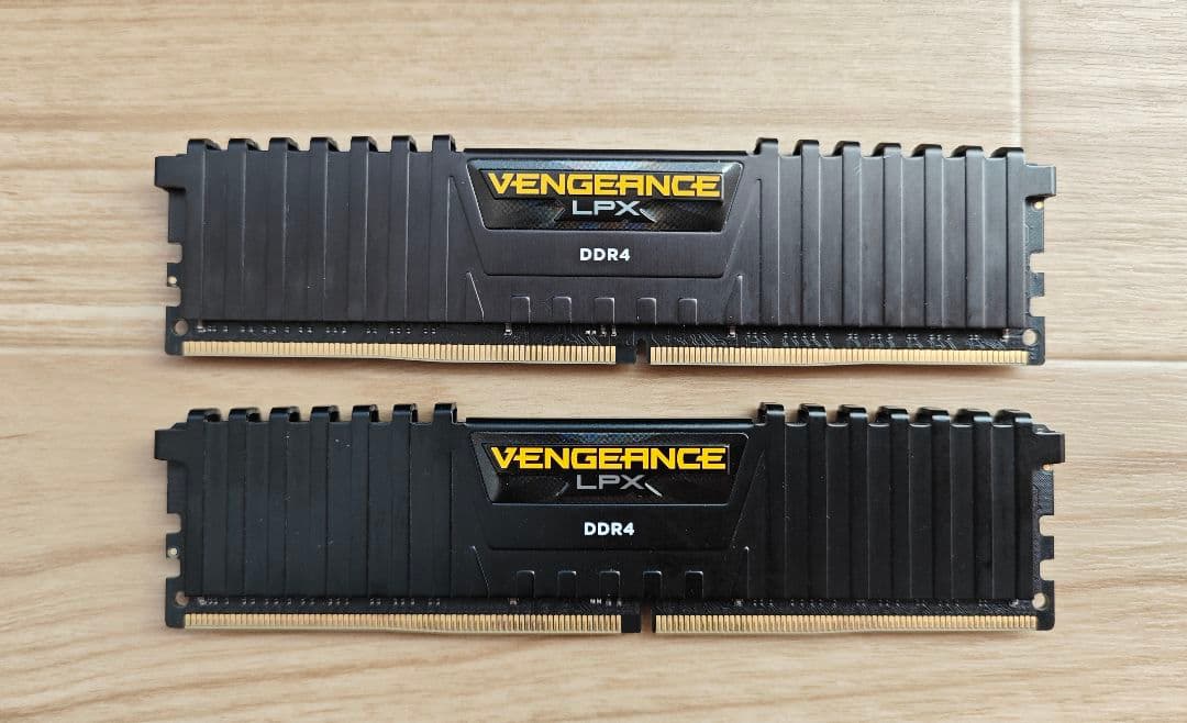 メモリー Vengeance LPX DDR4 16GB(8x2GB)