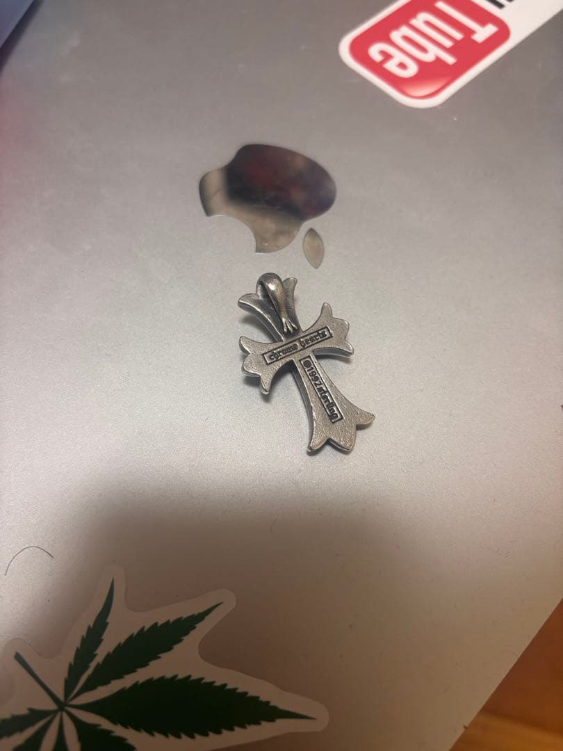 シルバー調 クロスモチーフ ペンダント