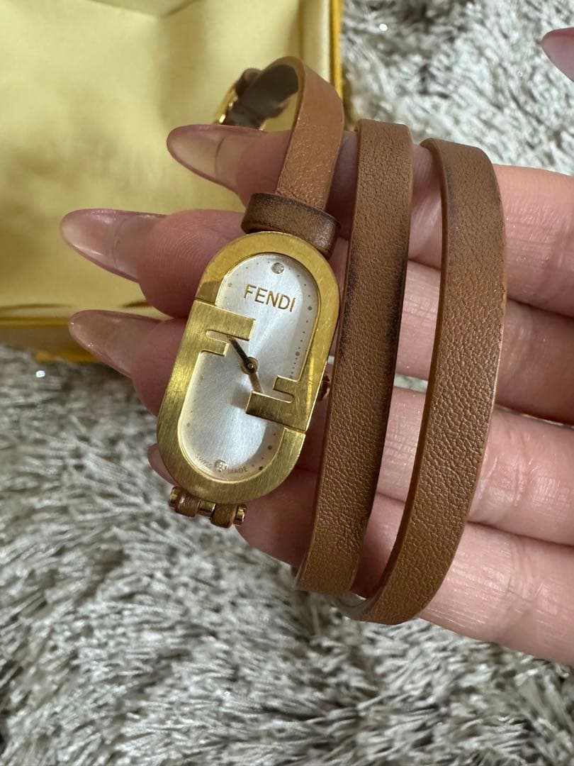 FENDI オーロック 時計 ブラウン