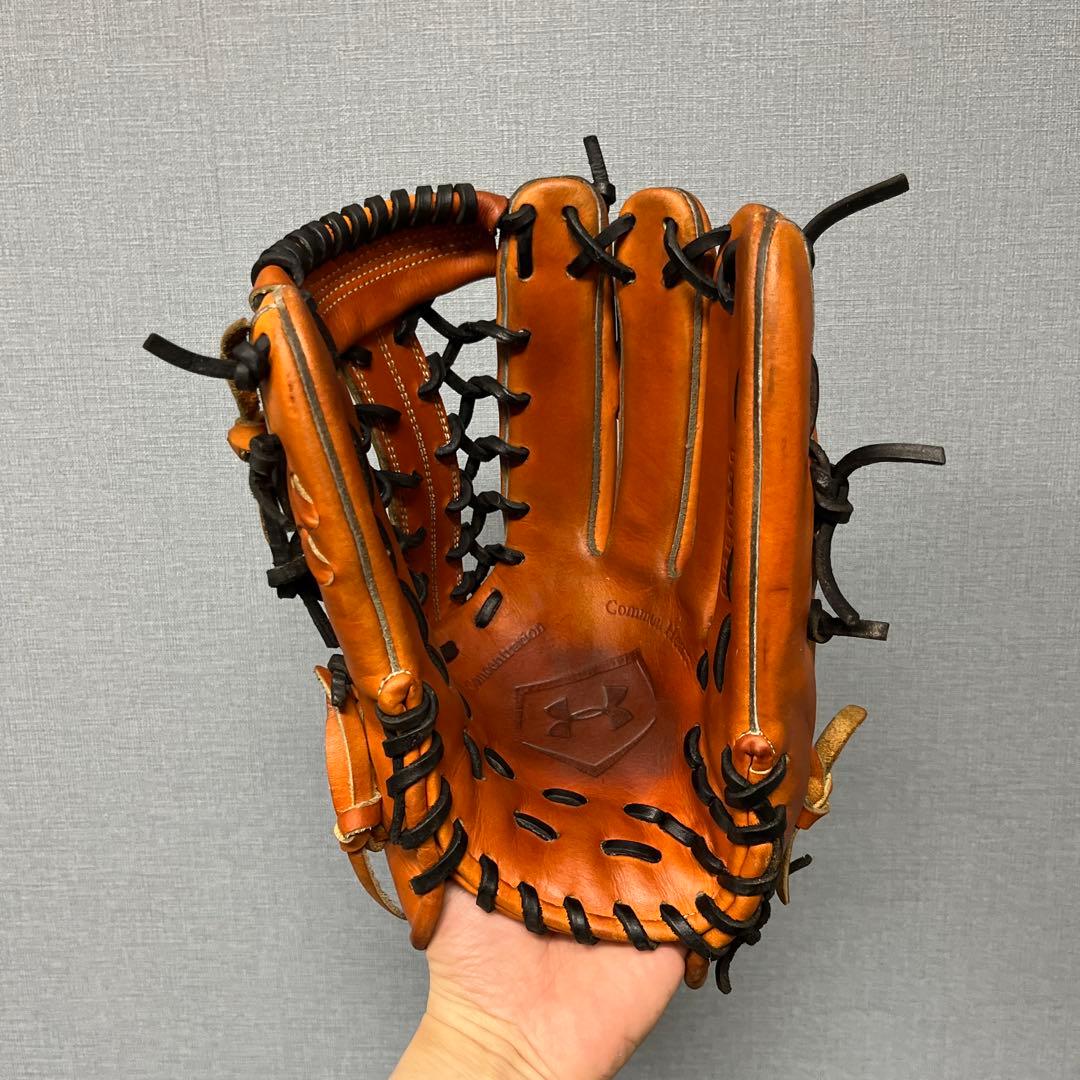 1147 アンダーアーマー 型抜群 即戦力 硬式 外野手用グローブ