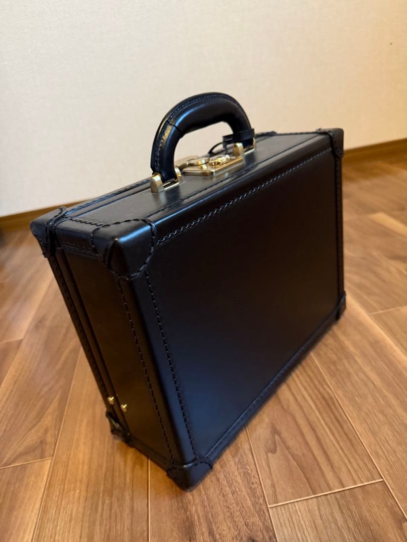 ブライドル・ロイヤルレガッタ ココマイスター　アタッシュケース