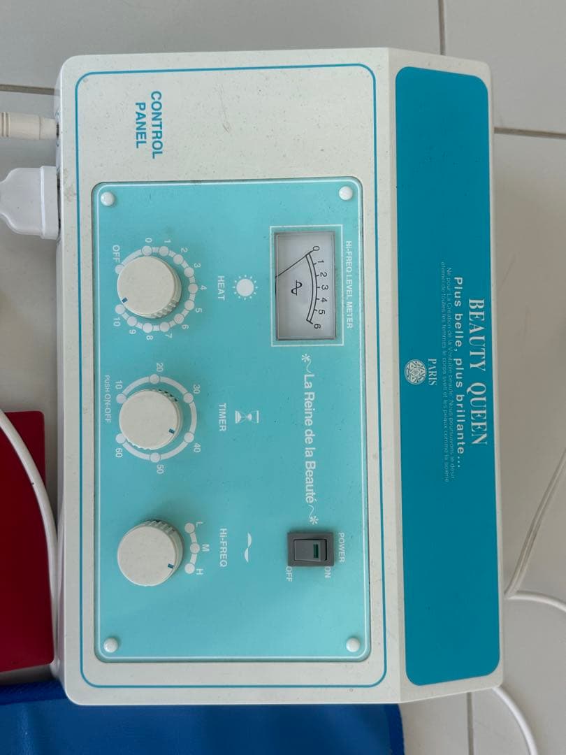 定価24万円　高周波　痩身マシン　ビューティークイーン