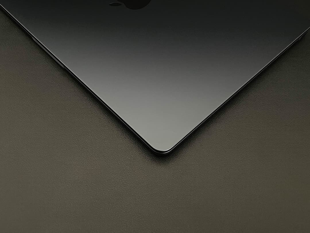 【美品】MacBook Air （M2, 2022）13.6㌅ 512GB 綺麗