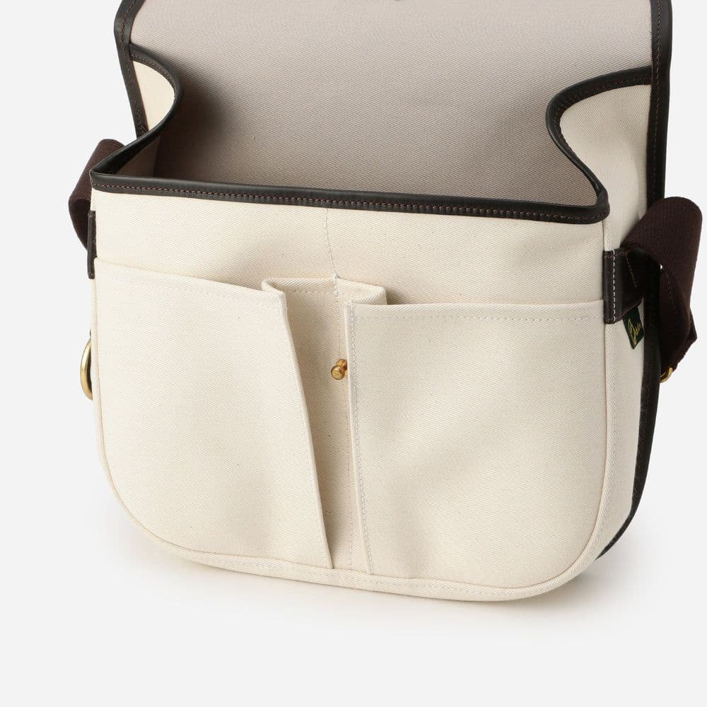 Brady ブレディ STOUR