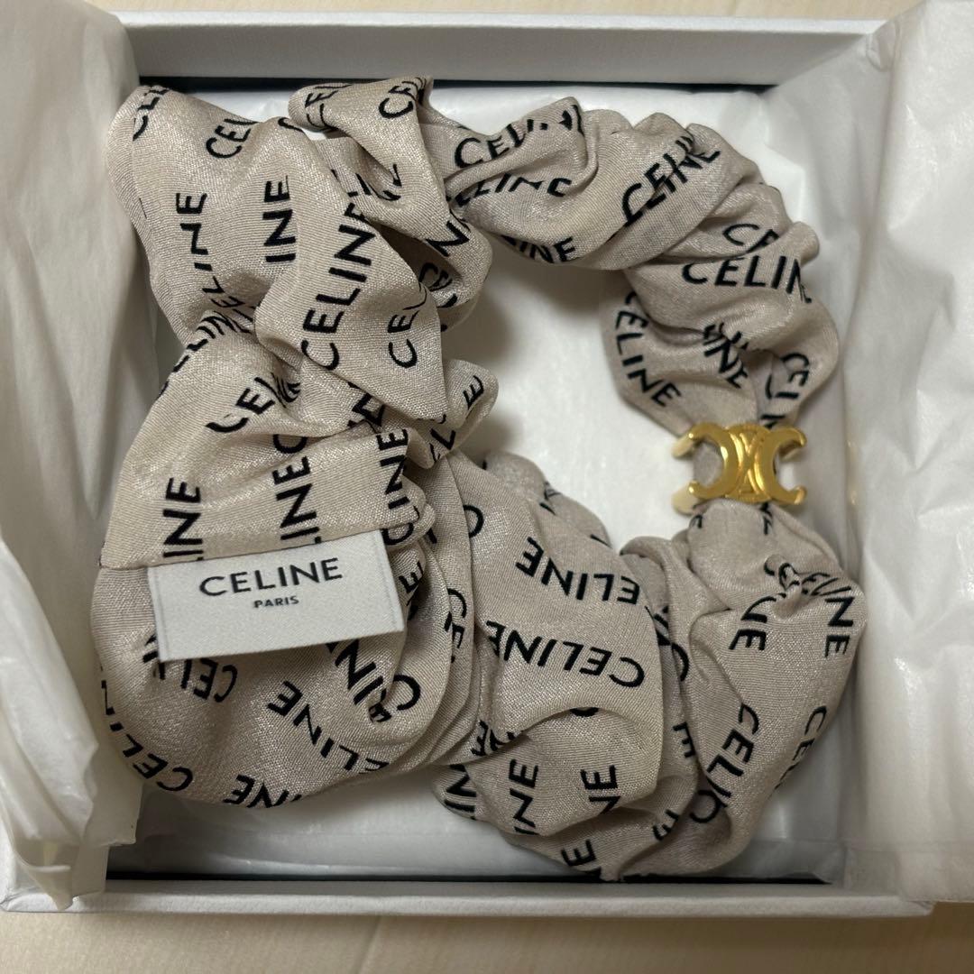 【新品未使用】CELINE ロゴ入りシュシュ