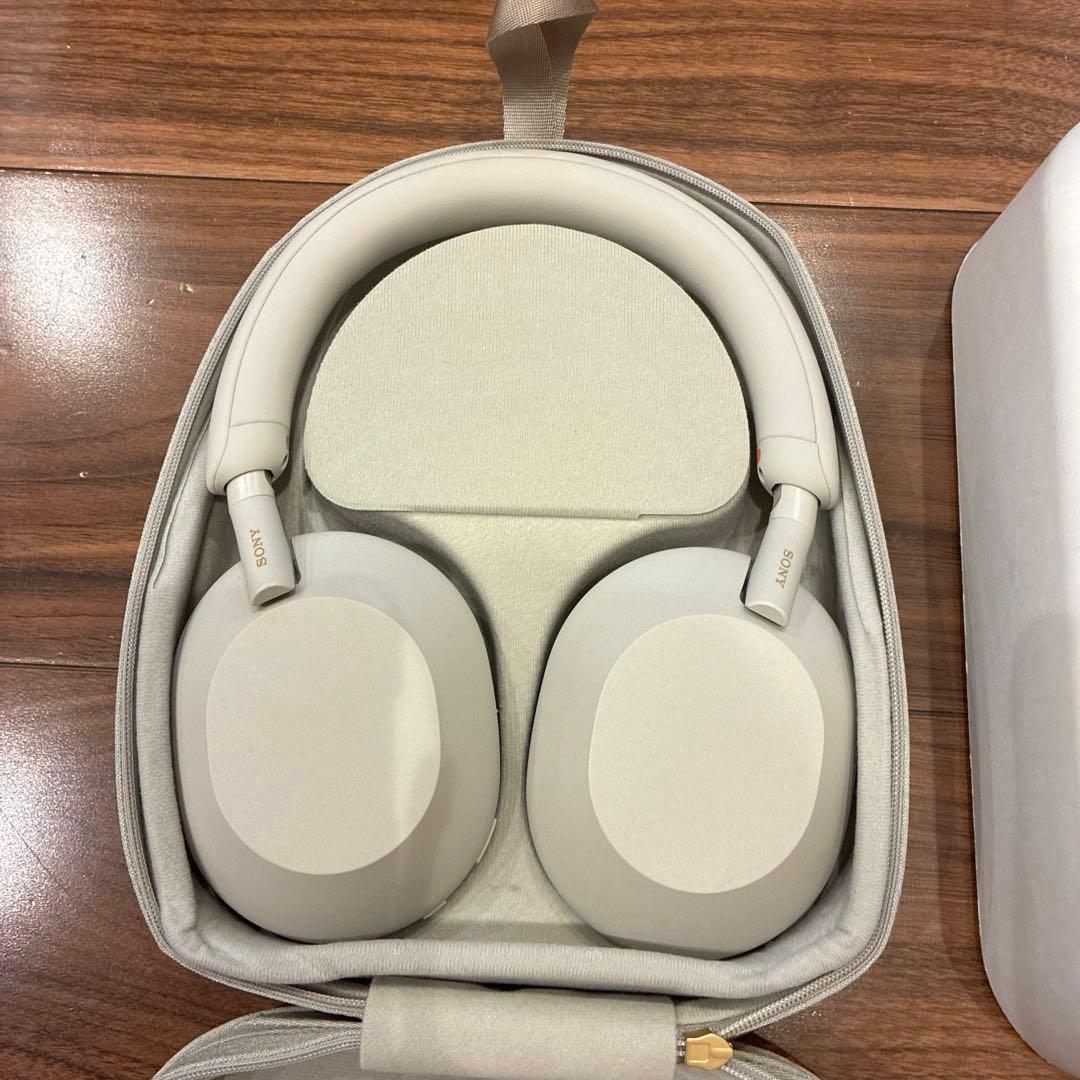 ヘッドホンsony wh1000x-m5