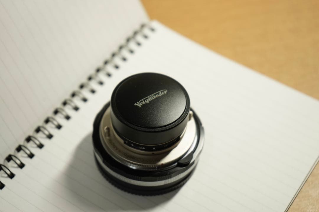 Voigtländer heliar 40mm F2.8 VM-E