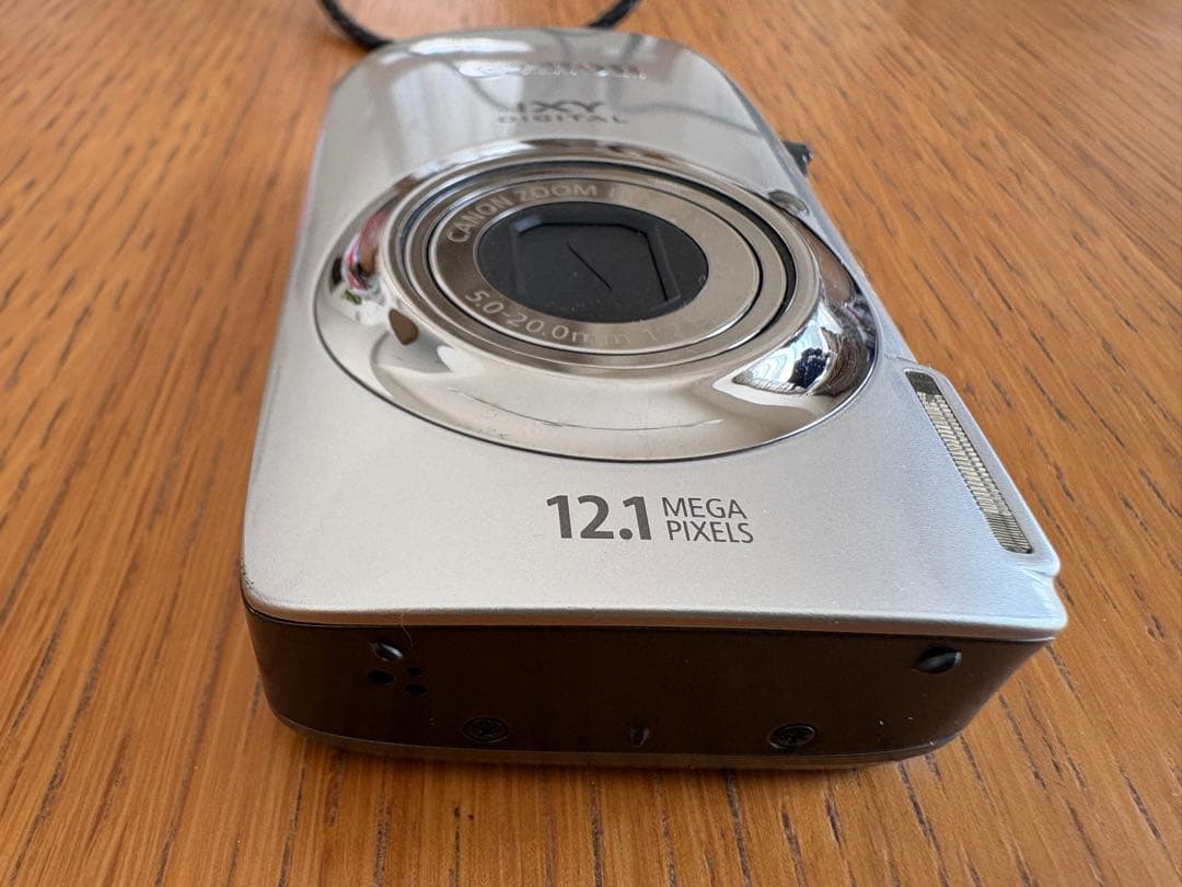 Canon IXY DIGITAL 510 IS 本体と付属品