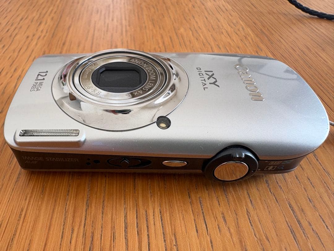 Canon IXY DIGITAL 510 IS 本体と付属品