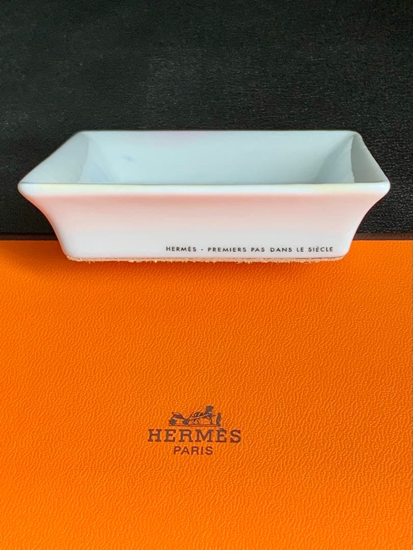 エルメスHERMESノベルティ飾り皿角皿小皿 陶磁器トレイ小物入れ灰皿 非売品