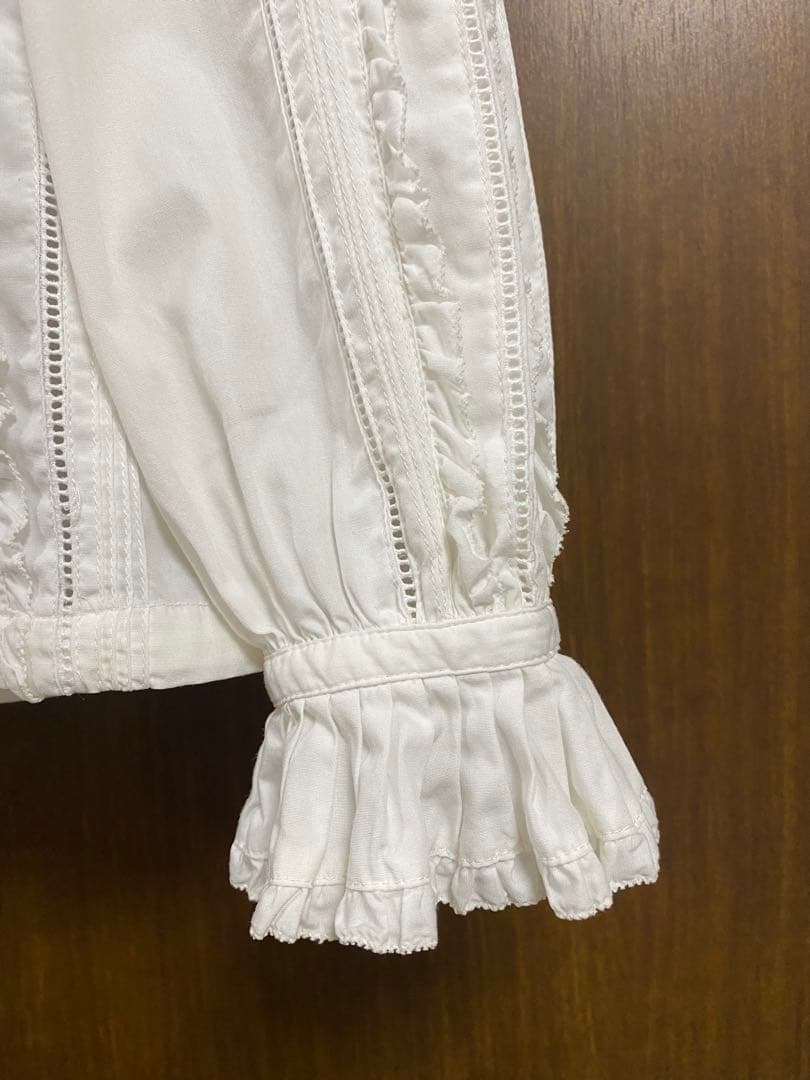 ピンクハウス　ピンタックとピコフリルたっぷりのブラウス