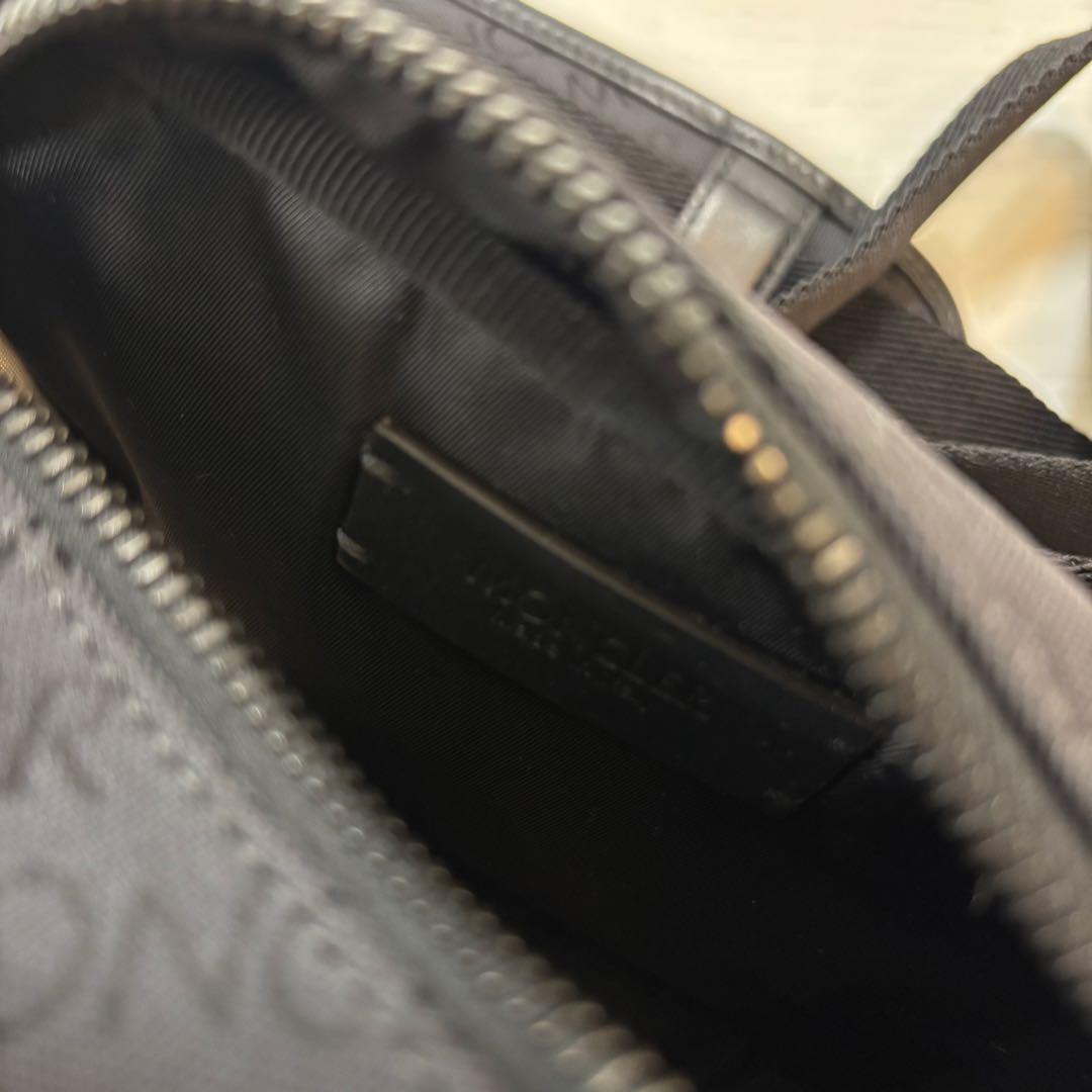 モンクレール　クロスボディバッグ ショルダーバッグ　MONCLER