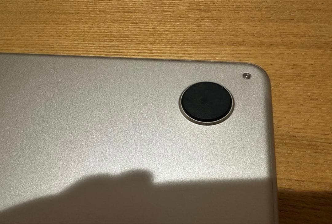 MacBookAir M2 13インチ 8GB/256GB 箱付　スターライト