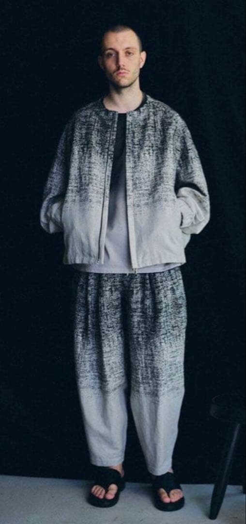 【新品】アタッチメント LI/C グラデーション ジャカード ノーカラーブルゾン