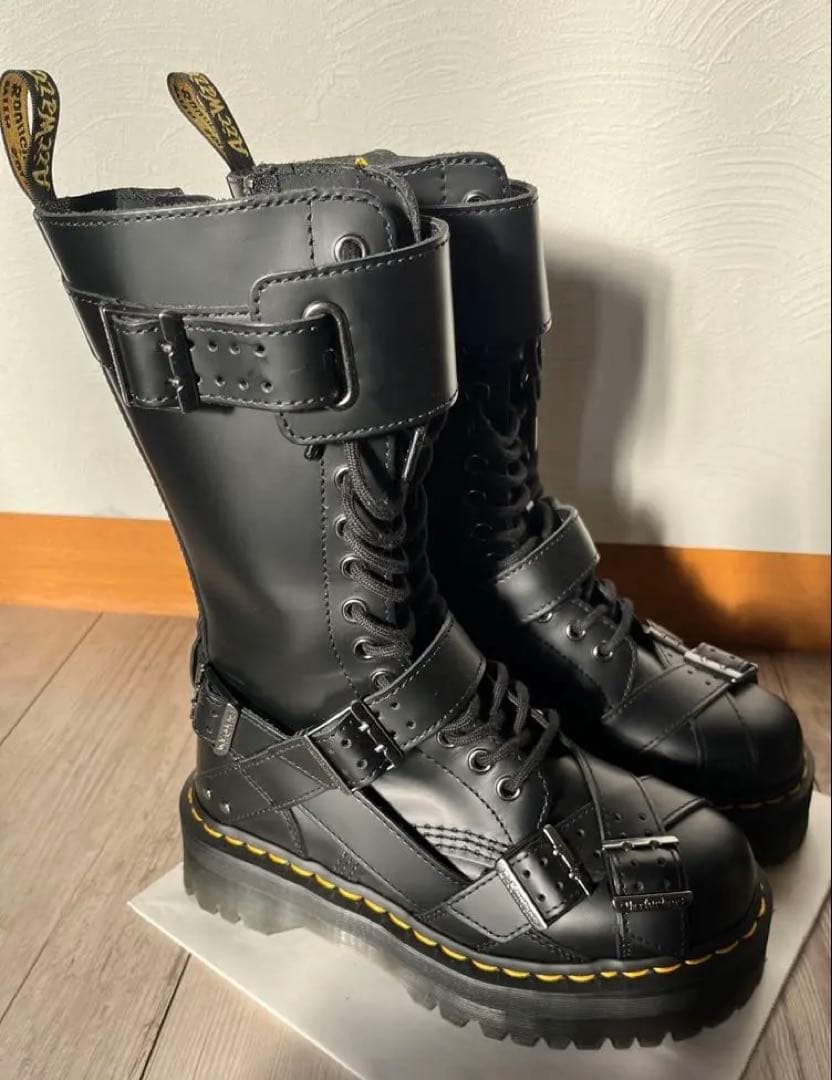 Dr.Martens 1914 QUAD 14ホールブーツ