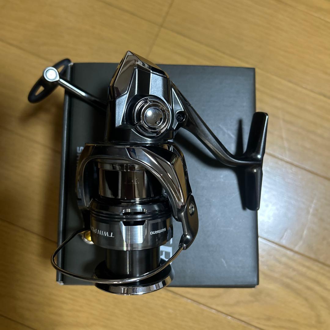 【美品】SHIMANO TWIN POWER C3000 スピニングリール