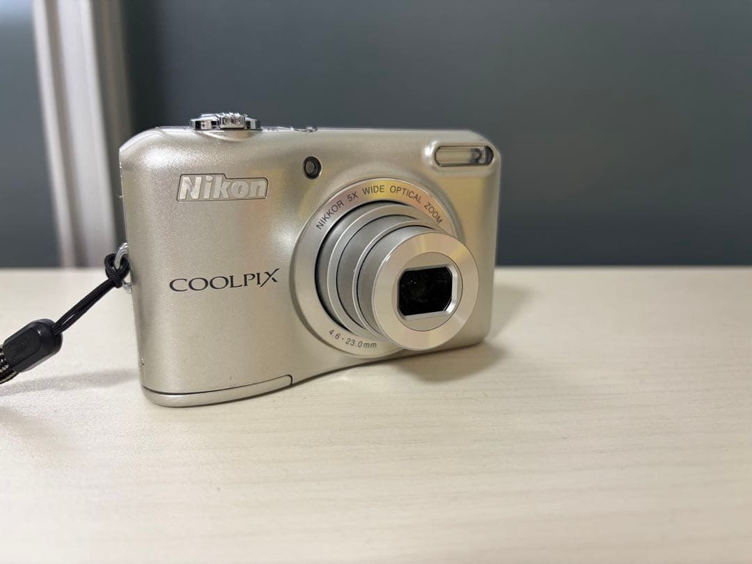 Nikon COOLPIX L28 デジカメ　シルバー