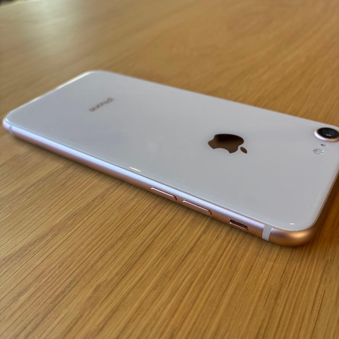 【極美品】Apple iPhone 8 ゴールド 本体
