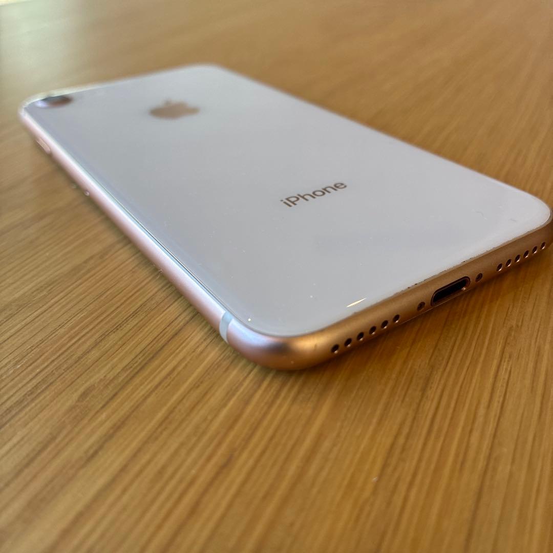 【極美品】Apple iPhone 8 ゴールド 本体