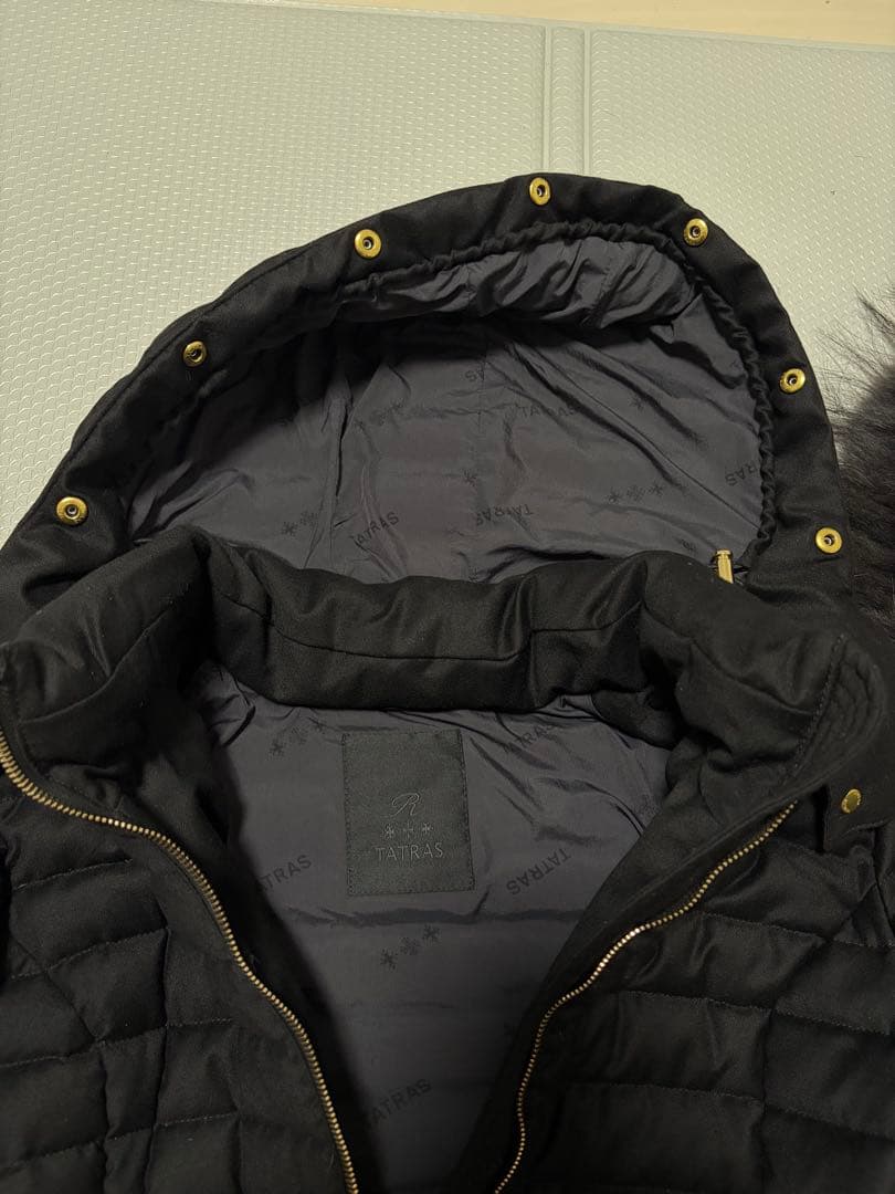 美品 TATRAS ポリテアマ ロングダウン 黒 正規品 ファー難ありサイズ02