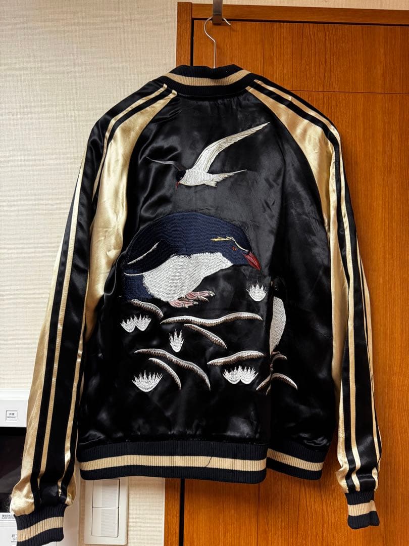 刺繍デザイン スカジャン 黒/金 ペンギン