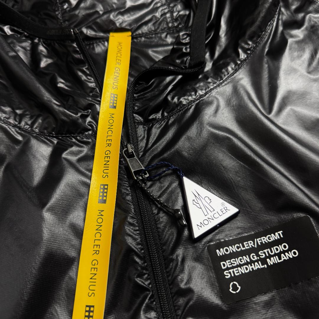 【新品☆高級モデル☆バックデザイン☆】モンクレール ナイロン ジップパーカー